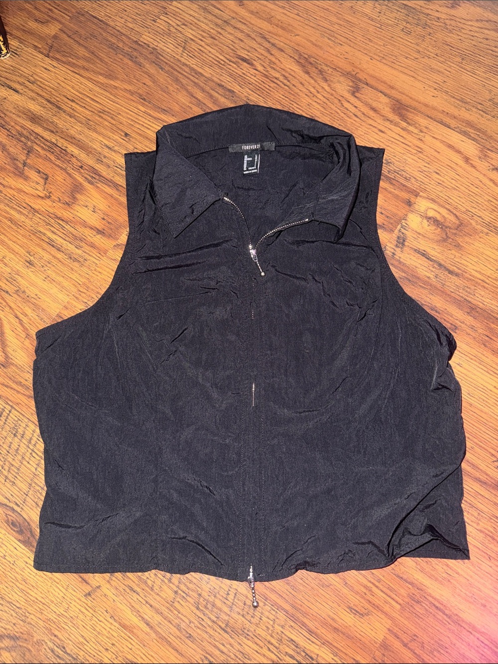 Forever 21 Black Sleeveless Zip Crop Tank 22.T